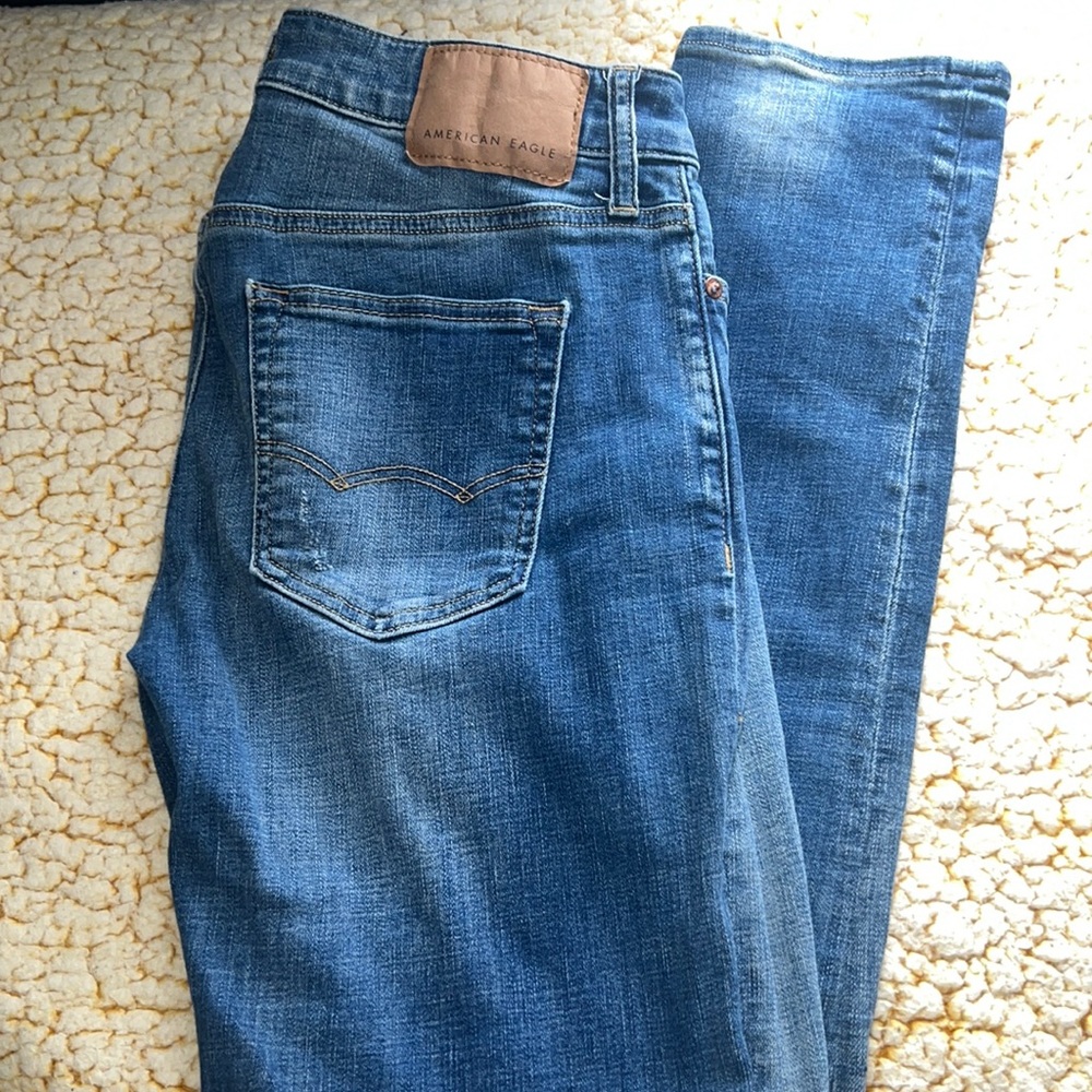 AMERICAN EAGLE Ripped jeans